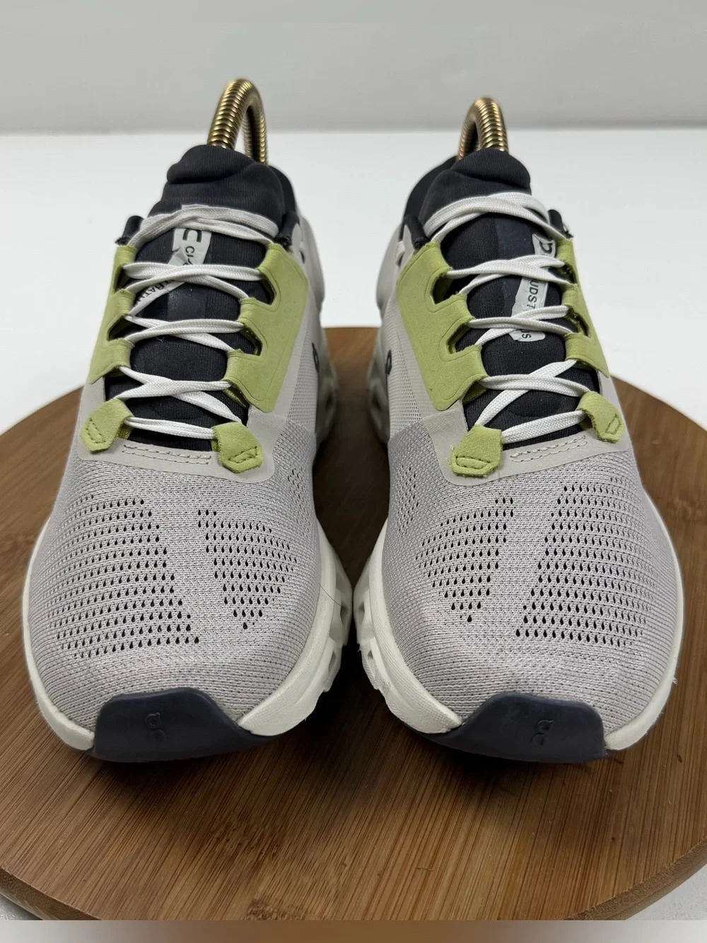 On Running CloudStratus 3 Athletic Shoes in Light Gray & Olive Green